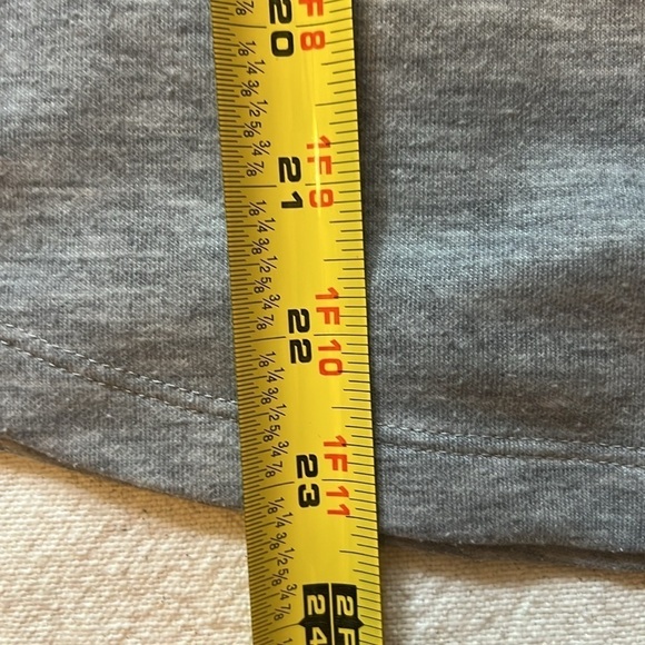 Notre Dame Fighting Irish Under Armour Gray Pullover Running Lightweight Size S - Picture 10 of 10